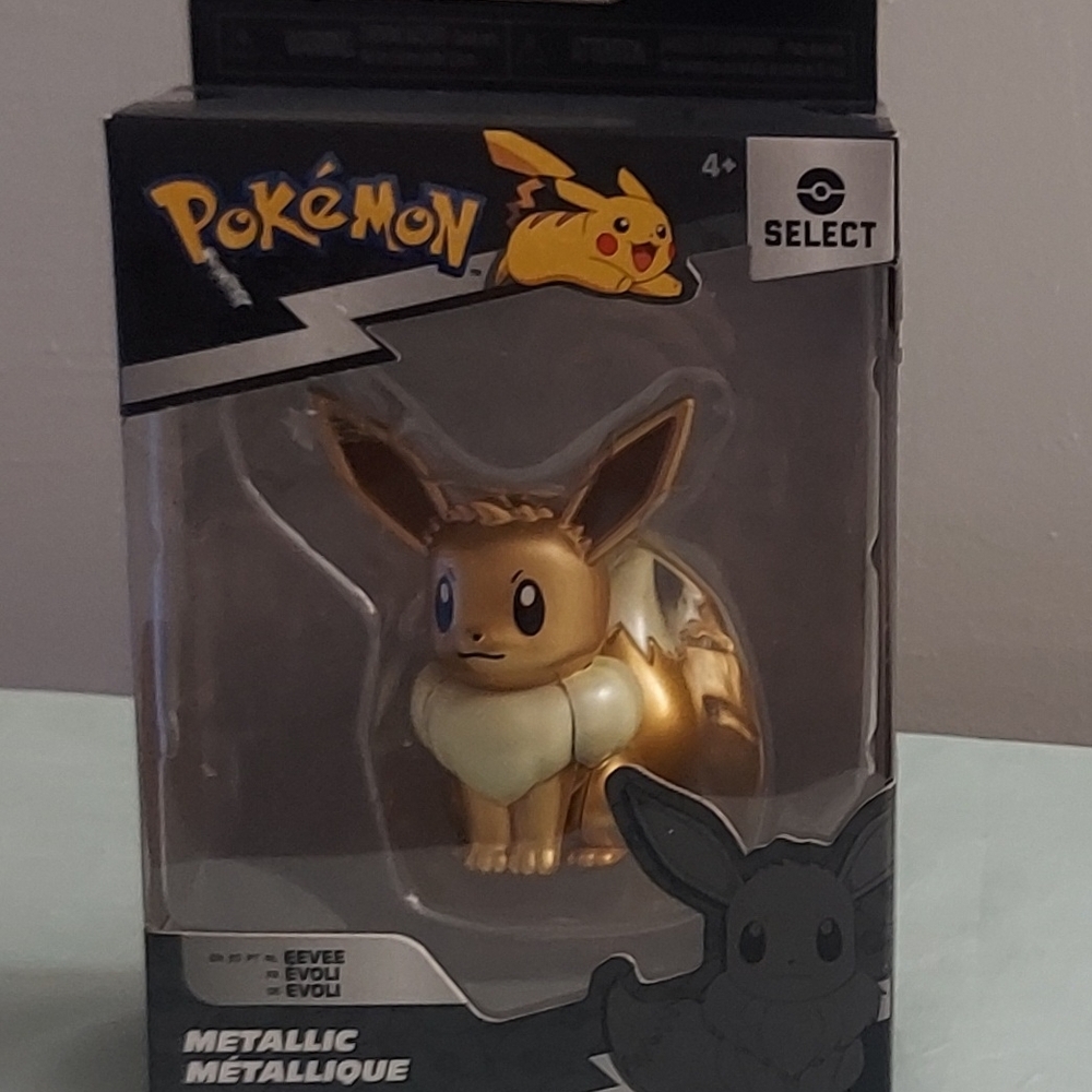 Pokemon Metallic Eevee Figure - Gold and Cream